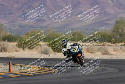 media/Nov-05-2022-SoCal Trackdays (Sat) [[f8d9b725ab]]/Turn 5 (940am)/